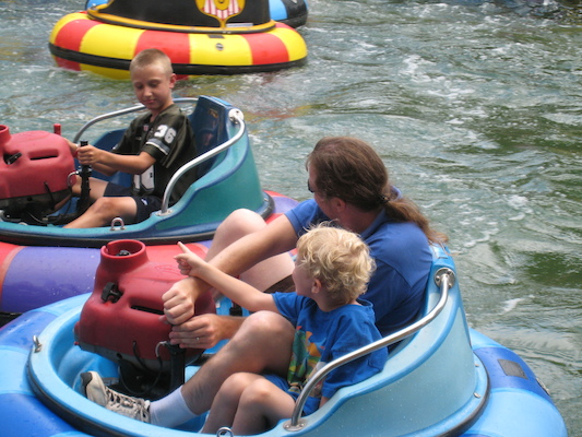 Ben and Cole in the bumper boats (07-15-2010 11:27)