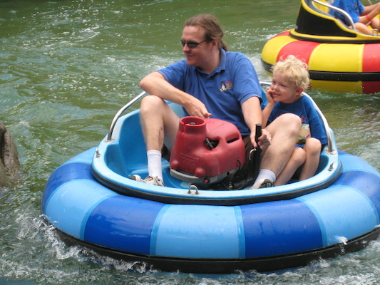 Ben and Cole in the bumper boats (07-15-2010 11:28)