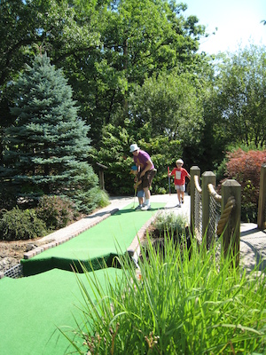 Tim, Ben and Cole mini-golfing (07-18-2010 09:12)