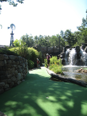 Tim, Ben and Cole mini-golfing (07-18-2010 09:18)