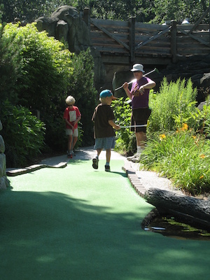Tim, Ben and Cole mini-golfing (07-18-2010 09:18)