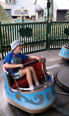 Tim riding flower power (08-15-2010 14:02)