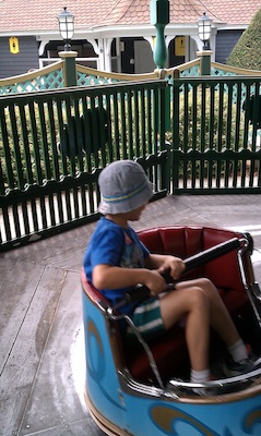 Tim riding flower power (08-15-2010 14:03)