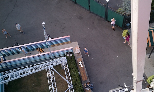 Xine and Tim from the ferris wheel (08-15-2010 18:15)