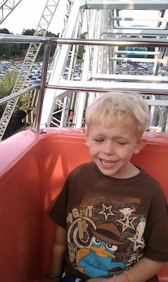 Cole on the ferris wheel (08-15-2010 18:15)