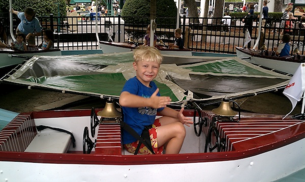Tim on the boat (08-15-2010 16:55)