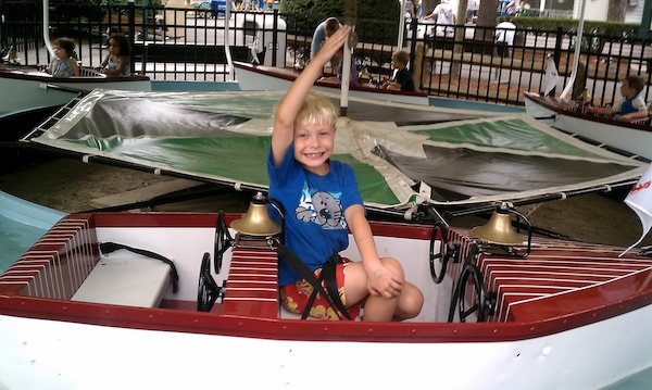 Tim on the boat (08-15-2010 16:55)