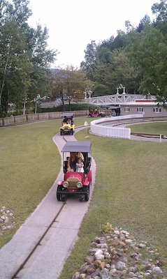 Harrison and Linnea driving (08-21-2010 15:48)