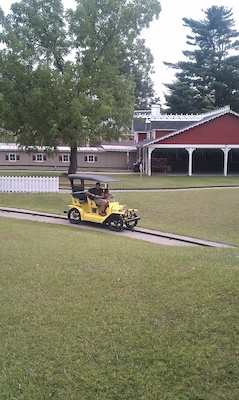 Harrison and Linnea driving (08-21-2010 15:48)