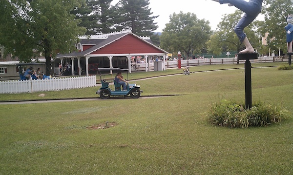 Annika and Solomon driving (08-21-2010 15:48)