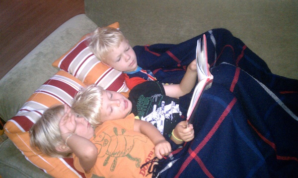 Solomon, Tim and Cole reading (08-22-2010 06:58)