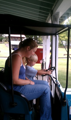 Annika and Solomon driving (08-21-2010 15:46)