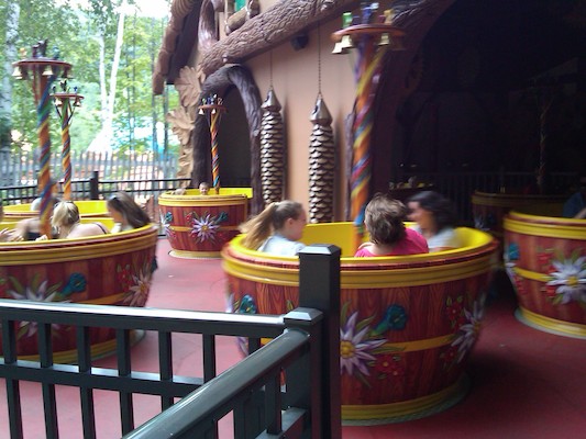 Ben, Xine, Cole and Tim in a clockenspiel (08-23-2010 07:49)