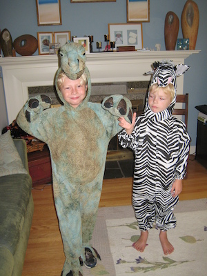 Tim and Cole as Dino and Zebra (08-05-2010 07:41)