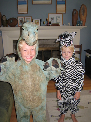 Tim and Cole as Dino and Zebra (08-05-2010 07:41)