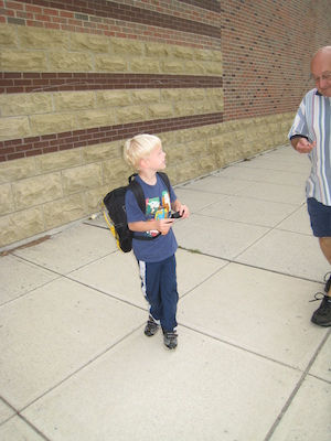Cole ready for school with Poppy (09-07-2010 08:12)