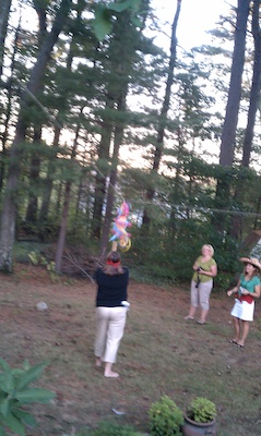 Daisy vs. the Pinata (08-26-2010 19:22)