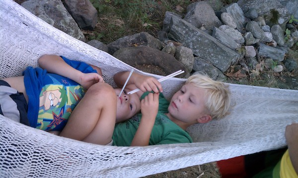 Tim and Cole in a hammock (09-06-2010 18:22)