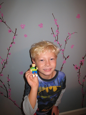 Tim's lego schoolkid (09-08-2010 06:40)