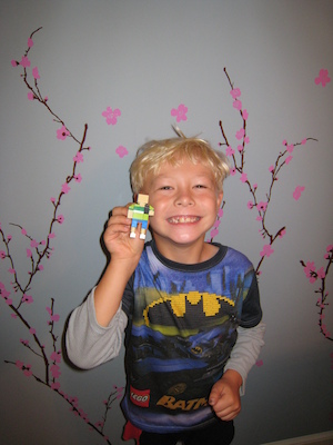 Tim's lego schoolkid (09-08-2010 06:41)