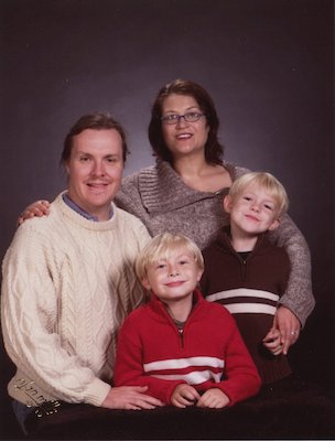 Ben, Xine, Tim, Cole (12-02-2010 20:14)