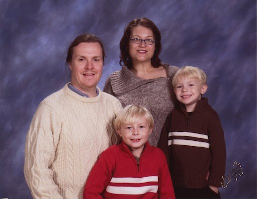 Ben, Xine, Tim, Cole (12-02-2010 20:17)