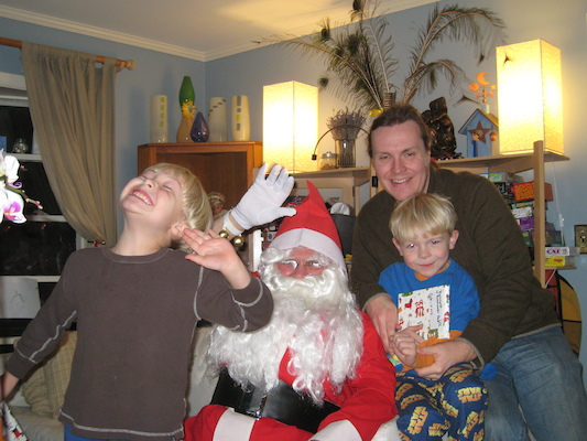 Tim, Santa, Ben and Cole (12-24-2010 17:50)
