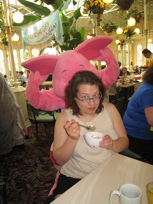 Piglet and Xine (02-27-2011 09:05)