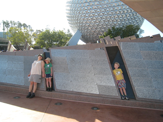 Xine, Tim and Cole at Epcot (02-28-2011 09:08)