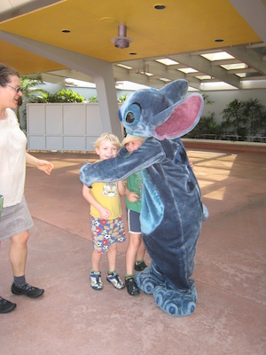Cole, Tim and Stitch (02-28-2011 13:58)