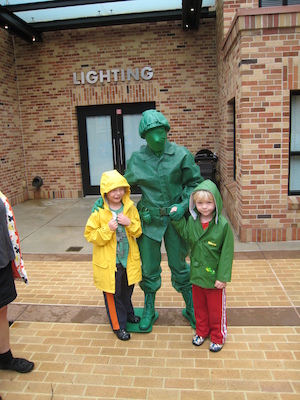 Tim, Army Guy and Cole (03-01-2011 10:34)