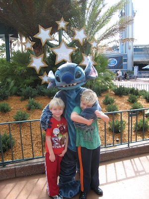 Cole, Stitch and Tim (03-01-2011 11:06)