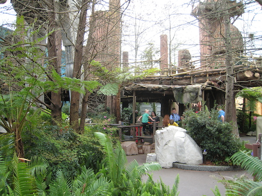 Tim and Xine at the Ewok village (03-01-2011 12:12)