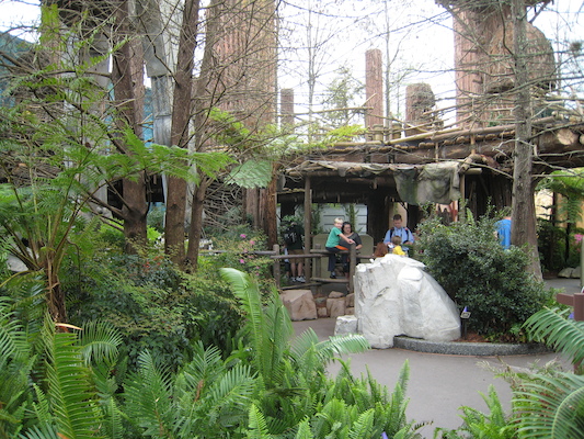 Tim and Xine at the Ewok village (03-01-2011 12:12)