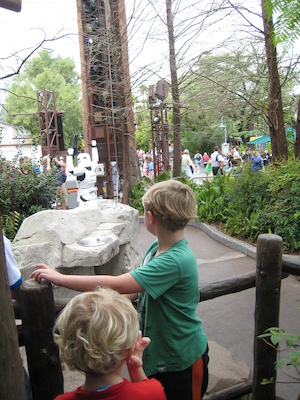 Storm Trooper arresting the crowd (03-01-2011 12:15)