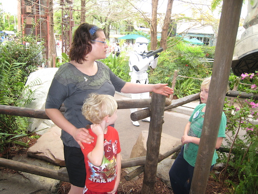Storm Trooper patrolling near Cole, Tim and Xine (03-01-2011 12:26)