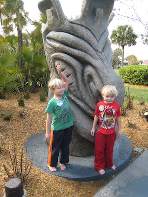 Tim and Cole with the Tiki (03-01-2011 16:16)