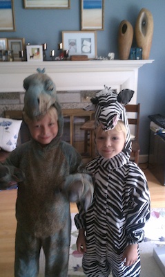 Tim in a dino-suit and Cole in a zebra suit (08-05-2010 08:42)