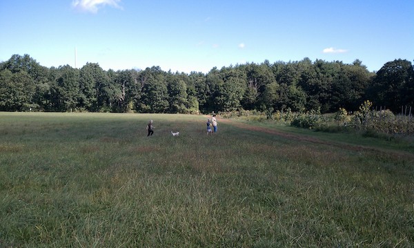 Tim, Cole, Emily and Xine out walking (09-05-2010 10:00)