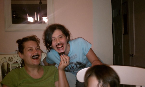 Xine, Cole and the Baers wear chocolate moustaches (09-08-2010 18:30)