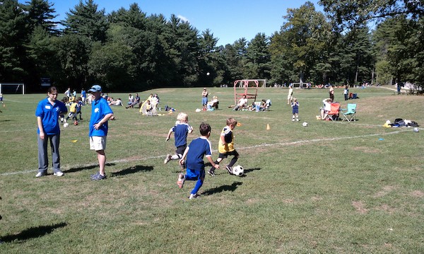 Cole playing soccer (09-11-2010 11:20)