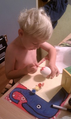 Cole painting a mushroom (09-30-2010 08:02)