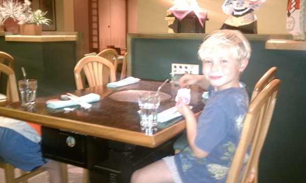 Tim and Cole hiding (10-28-2010 17:17)