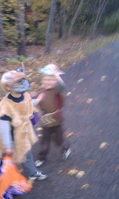 Yoda Cole and Ewok Tim (10-31-2010 17:37)