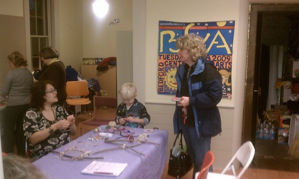 Cole and Xine crafternoon (11-19-2010 16:59)