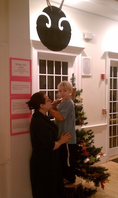 Xine and Cole with a hammer (12-21-2010 18:36)