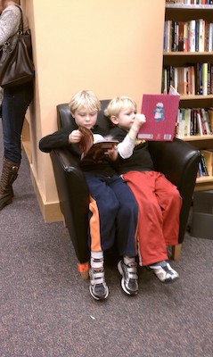 Tim and Cole reading (01-02-2011 12:22)