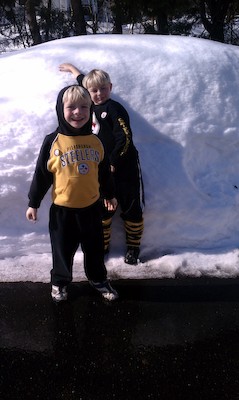 Cole and Tim and The Great Snow (02-06-2011 12:25)