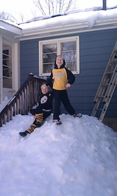 Cole and Tim and The Great Snow (02-06-2011 12:27)