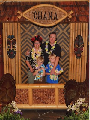 Everyone at the Polynesian (03-01-2012)